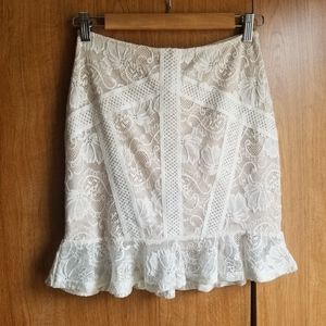 Lulu's Lined Lace Mini Skirt with Ruffle Hem Sz M